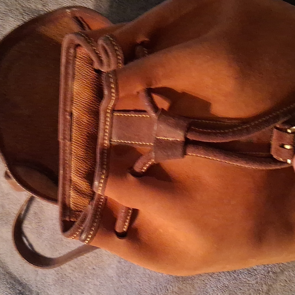 Rare Vintage Dooney And Bourke Suede Tan Leather Backpack Like New - Picture 6 of 16